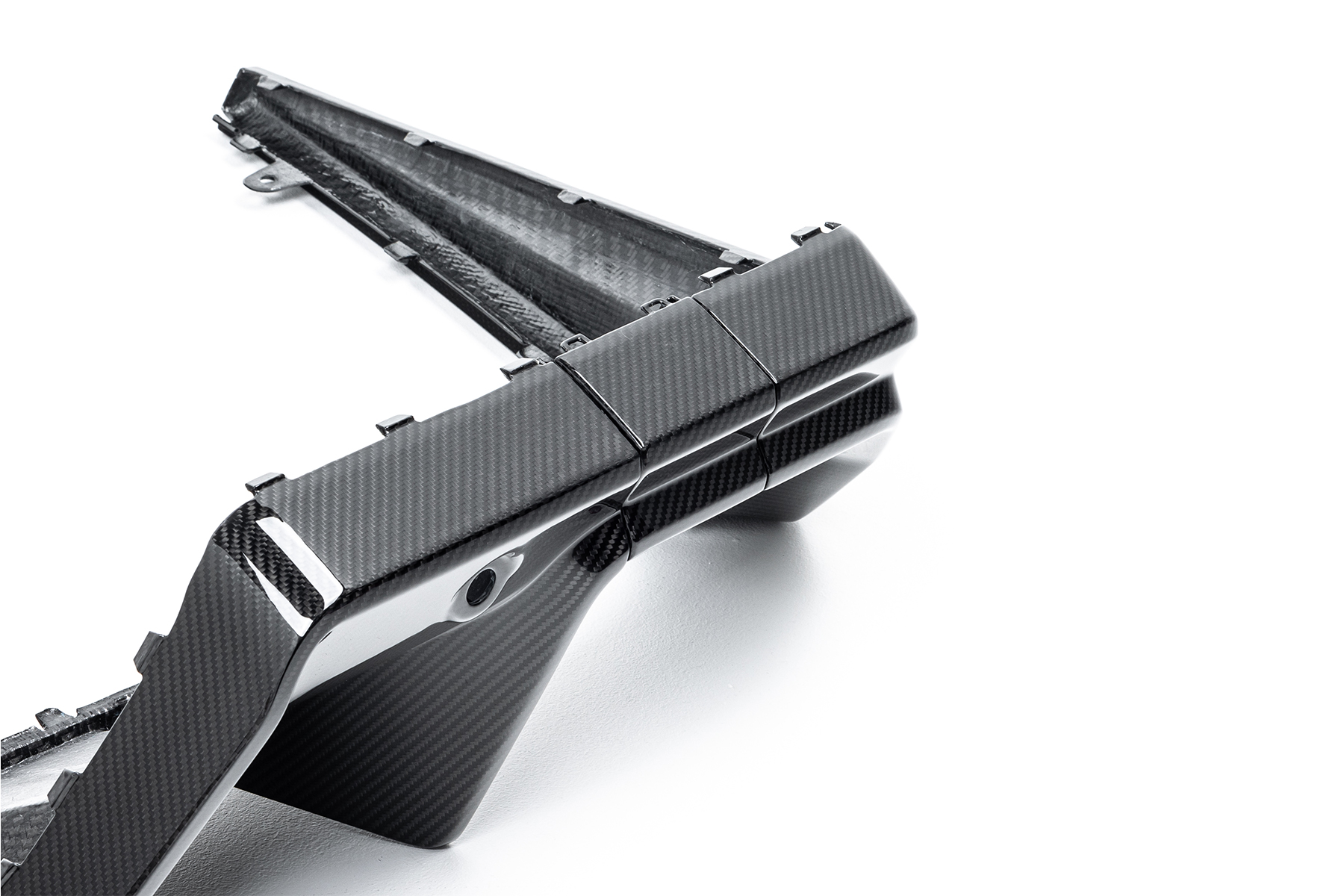 Alpha-N PERFORMANCE CARBON REAR DIFFUSER V2 for BMW G90/99 M5